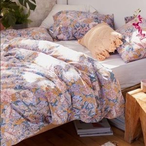Urban Outfitters Mila Sketched Floral Duvet Cover